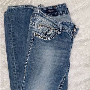 Women’s jeans.